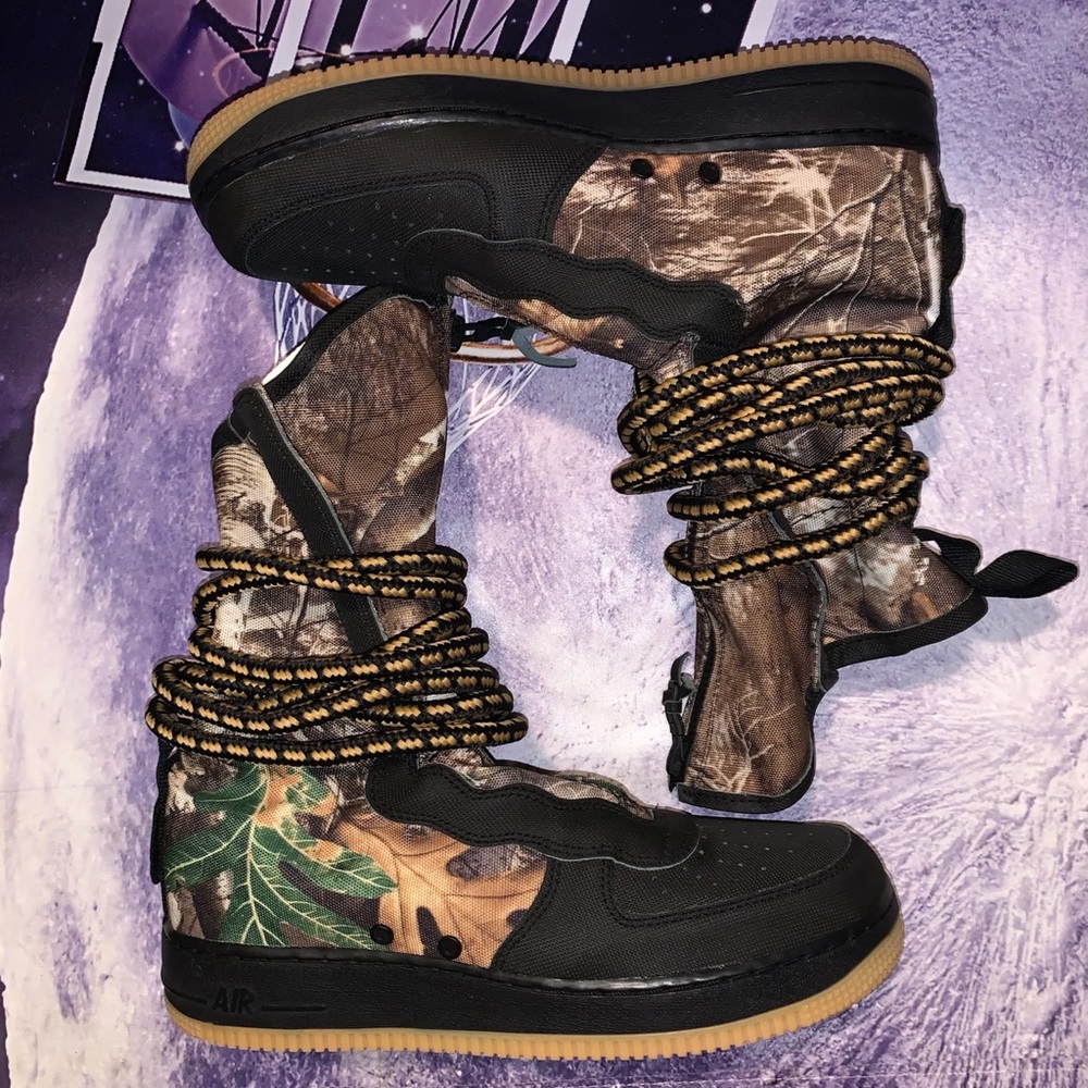 SOLD! Nike Real Tree Air Force 1 Outdoors Size 9.0 - Picture 1 of 11